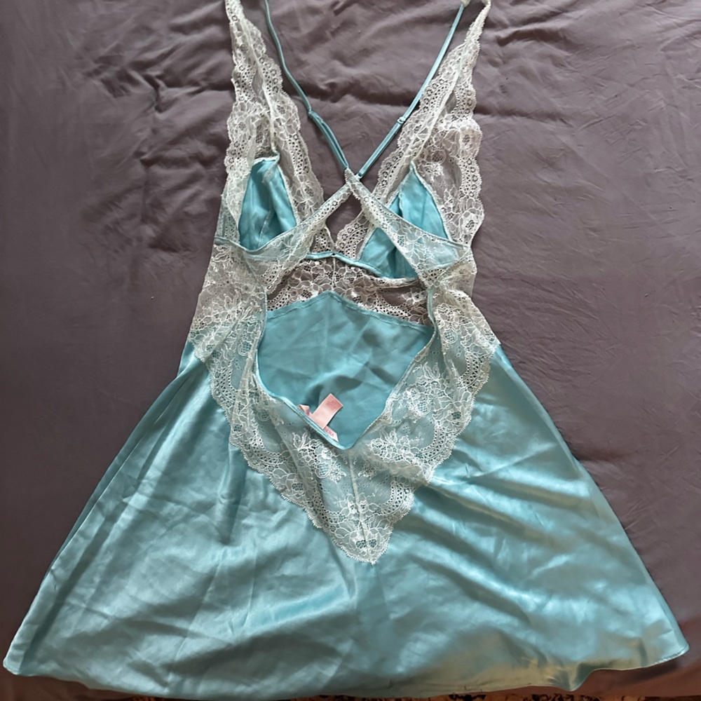 Victoria Secret Slip - Picture 2 of 4